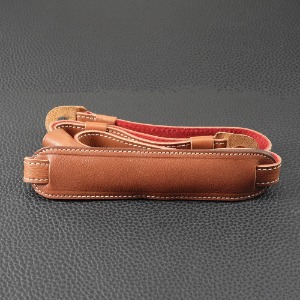 [Luigi&#039;s] Leather Neck Strap (with Pad) Cherry&amp;Red
